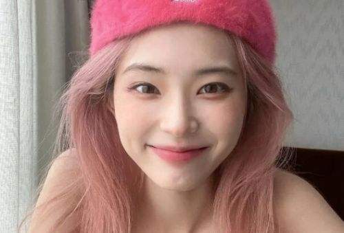 《完蛋我被美女包围了》郑梓妍扮演者是谁 抖音号是多少