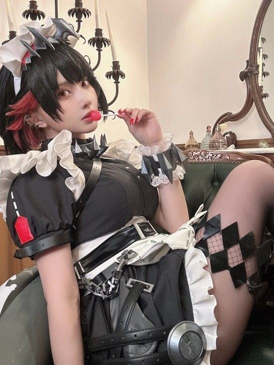 岛国小姐姐绝美COS《绝区零》艾莲冷艳吸睛6