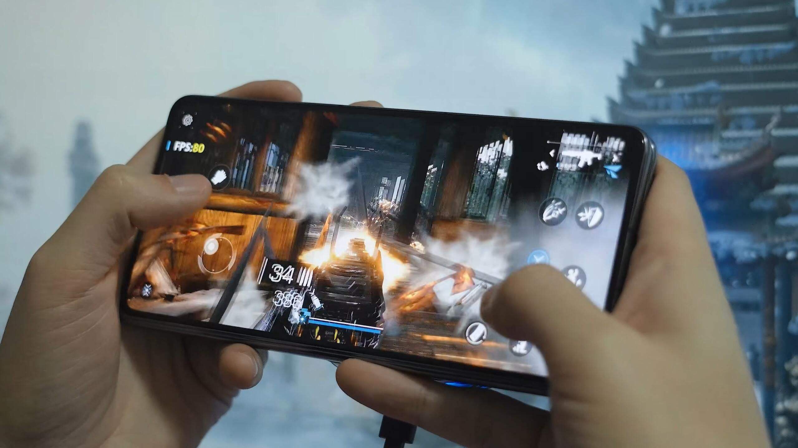 《光明记忆：无限》移动版实机无法稳定120帧3